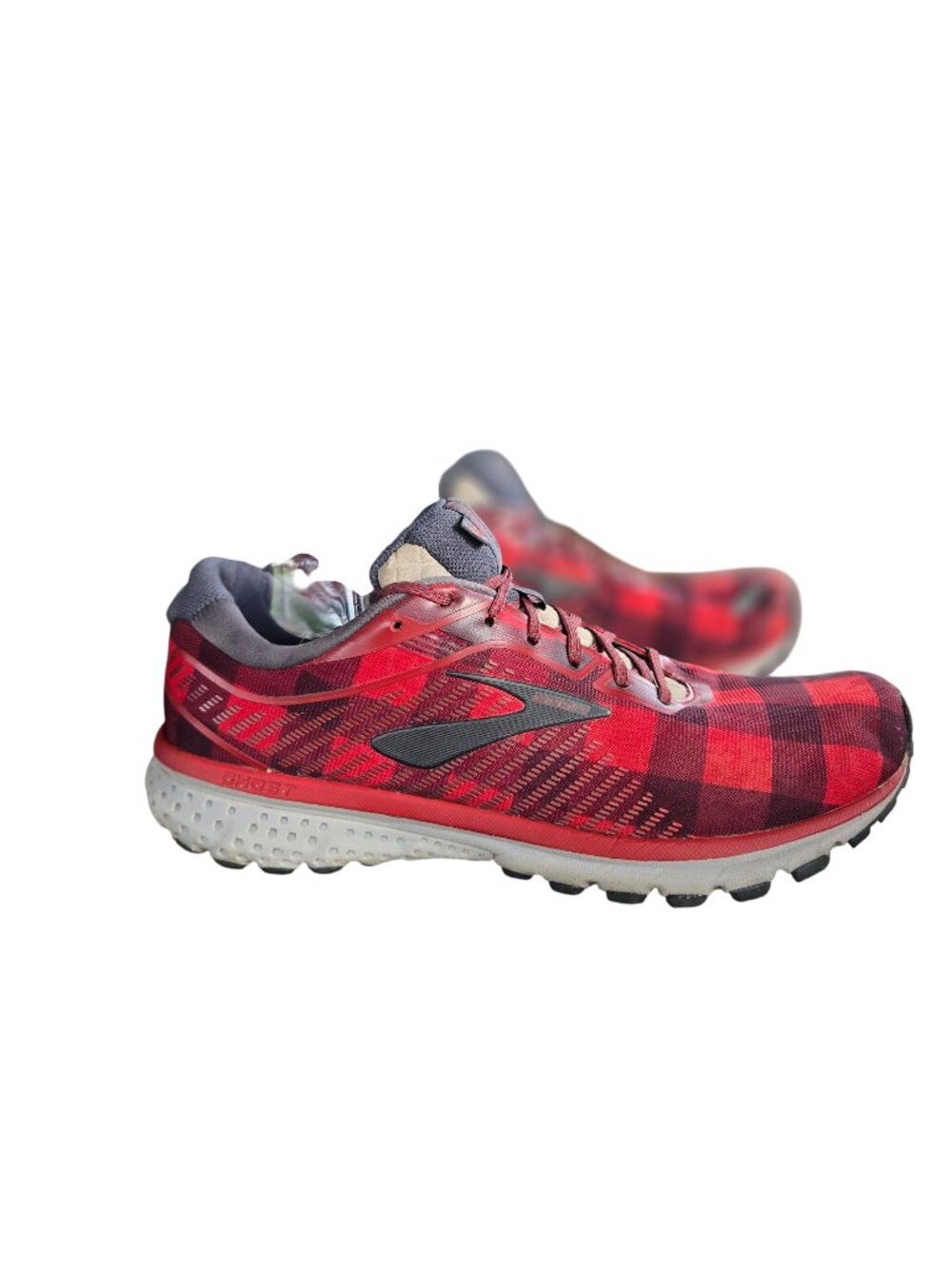 Brooks Ghost Buffalo Plaid Running Shoes Red Black Size 10